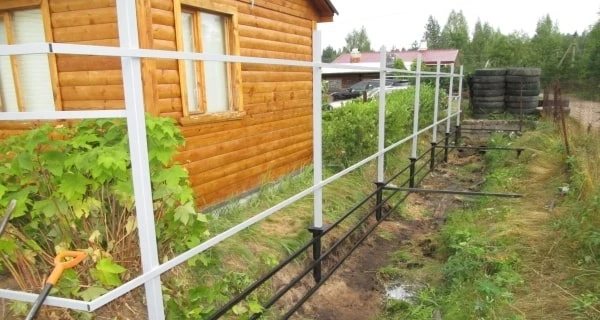 Винтовые сваи для металлического забора